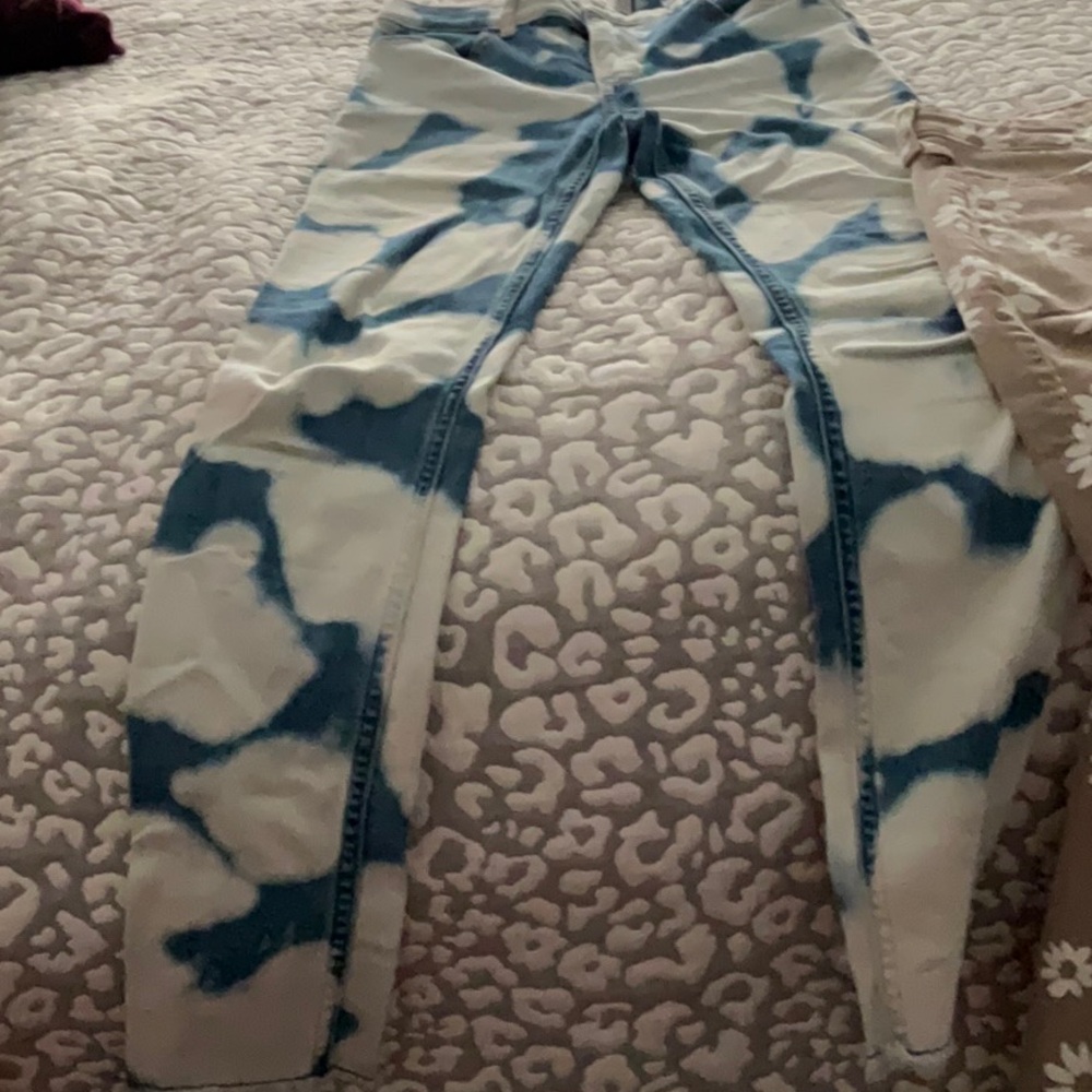 Girls - Picture 3 of 6